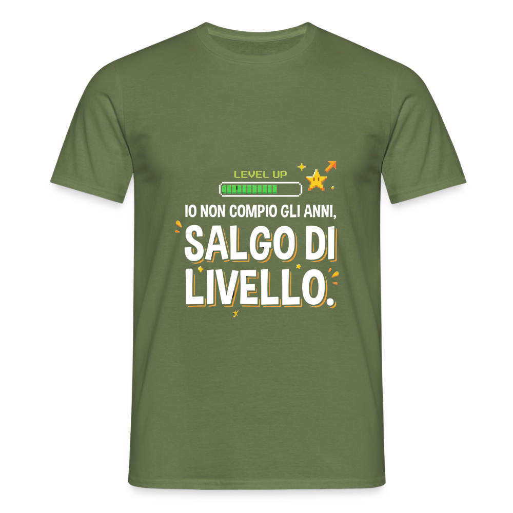 NON COMPIO GLI ANNI SALGO DI LIVELLO - military green
